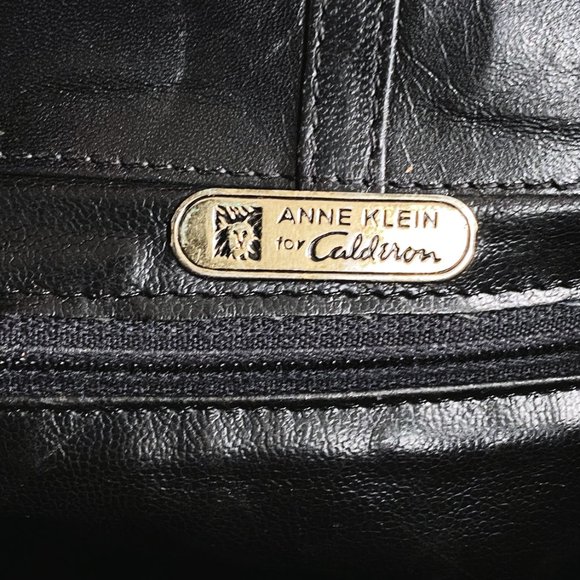 ANNE KLEIN VTG Black Leather Pochette - Picture 4 of 11